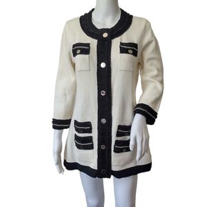 White House Black Market M Blazer boucle knit